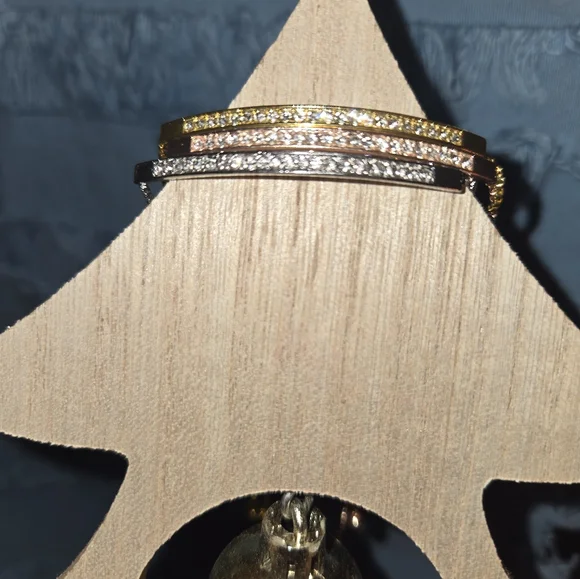 Bracelets - Picture 9 of 9